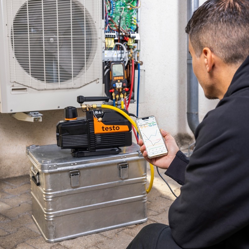 testo 565i - Pompa smart per il vuoto per evacuazioni dell'impianto automatizzate, con test di tenuta integrato, 7 CFM (198 l/min) - immagine 3
